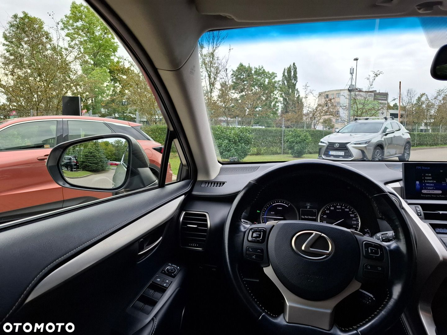 Lexus NX 300h Comfort AWD - 29