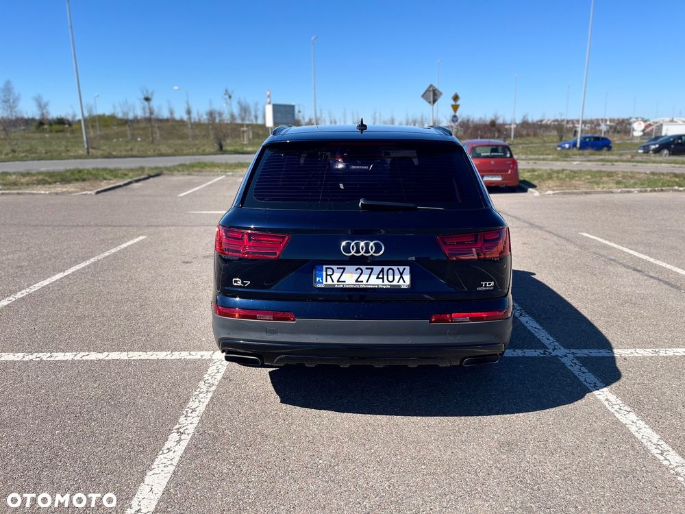 Audi Q7 - 8