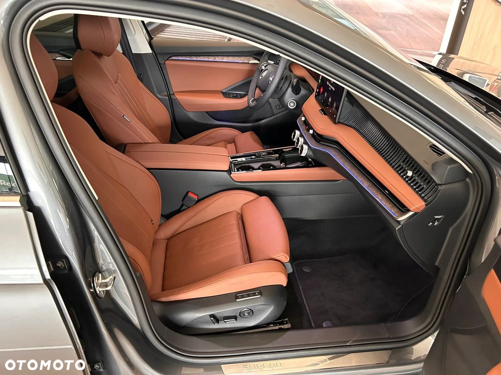 Skoda Superb 2.0 TSI 4x4 L&K DSG - 19