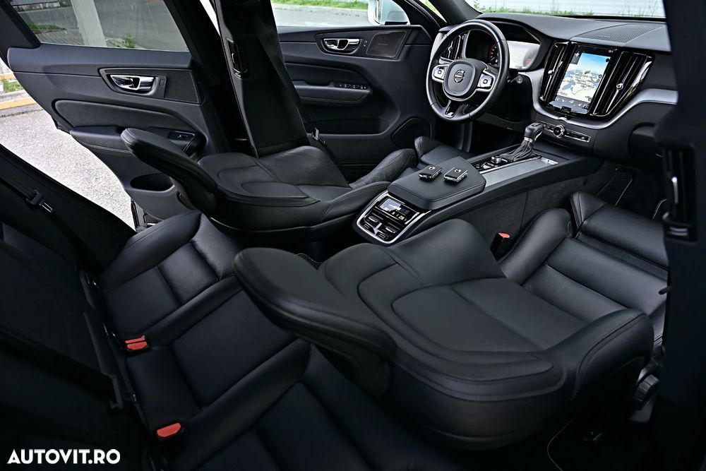 Volvo XC 60 D5 AWD R-Design - 18