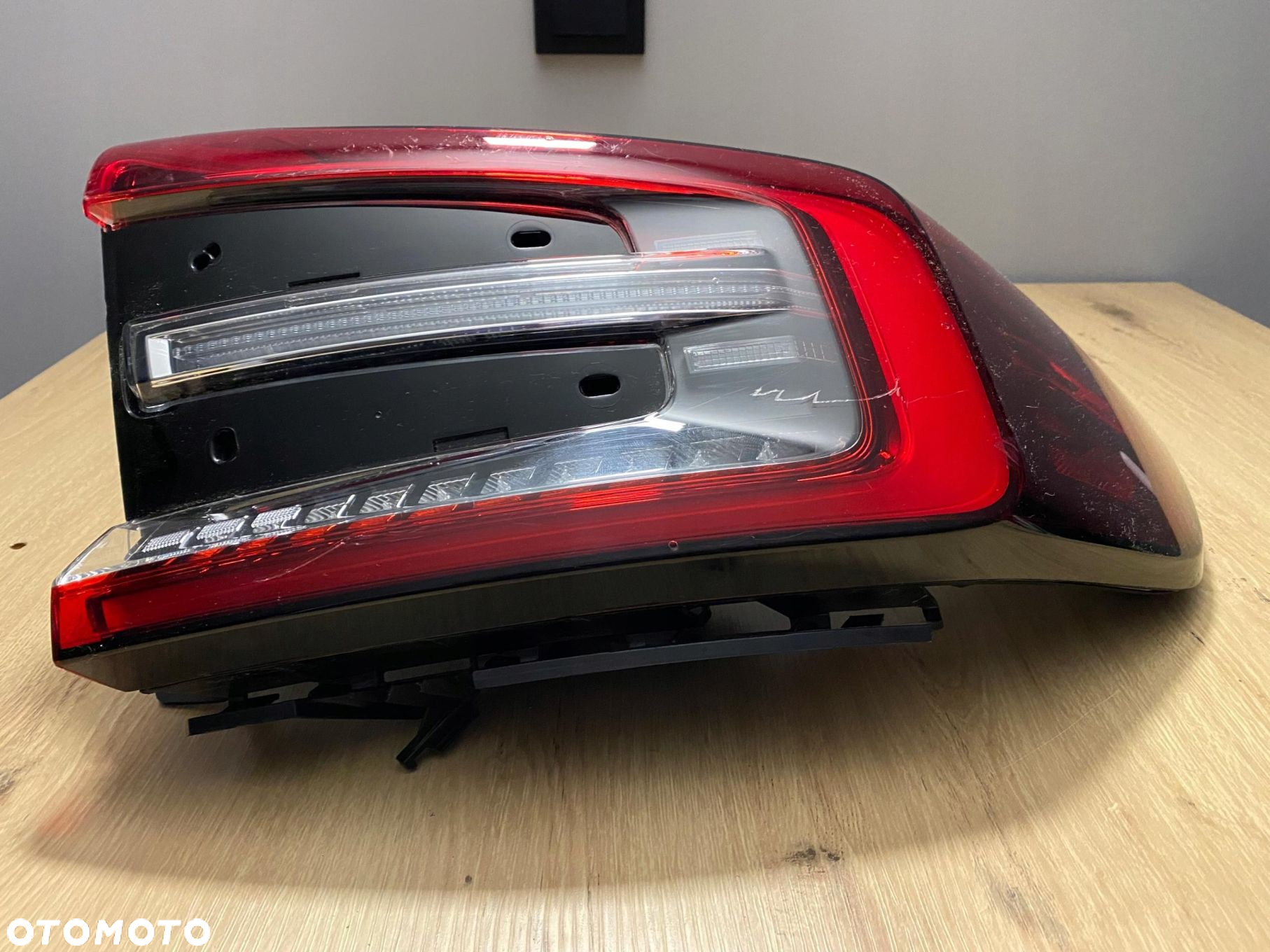 PRAWA LAMPA REFLEKTOR TYŁ LED VOLVO C40 32365667 NOWA ORYGINAŁ - 2