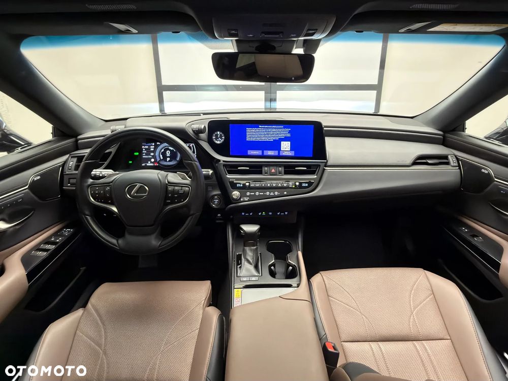 Lexus ES - 12