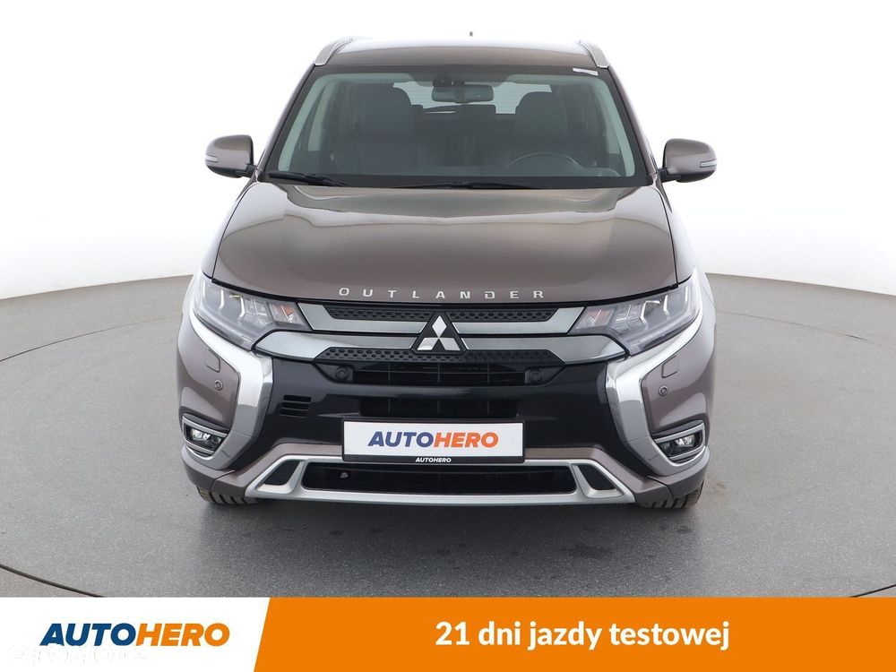 Mitsubishi Outlander - 9