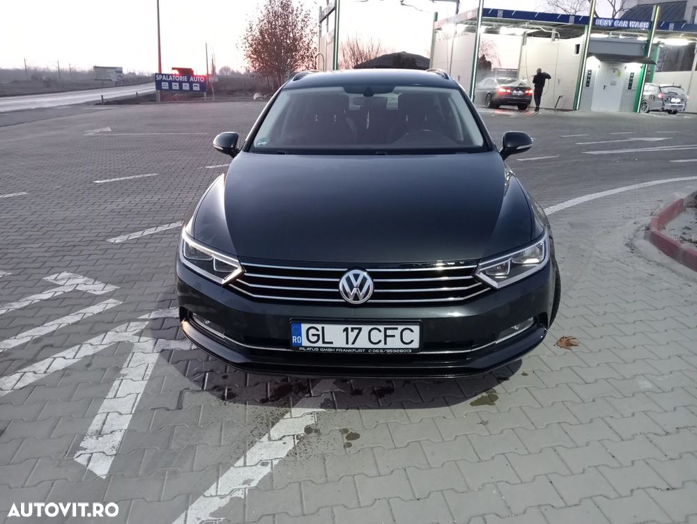 Volkswagen Passat 2.0 TDI SCR DSG Comfortline - 2