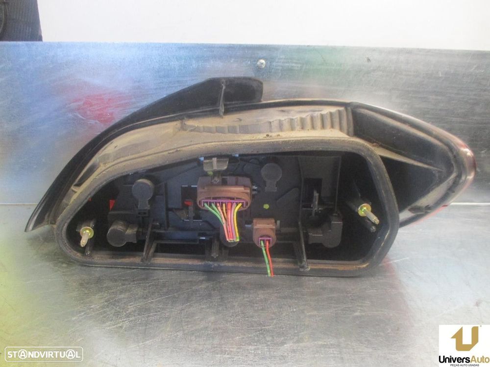 FAROLIM TRASEIRO ESQUERDO PEUGEOT 406 1999 -2255G - 2