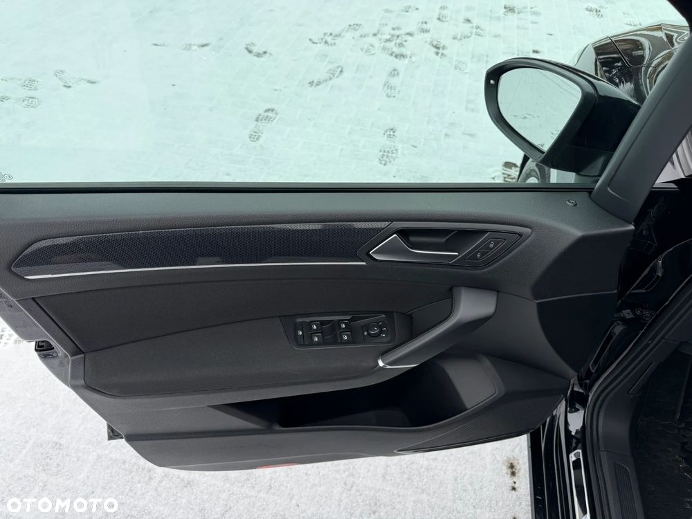 Volkswagen Touran 2.0 TDI SCR DSG UNITED - 28