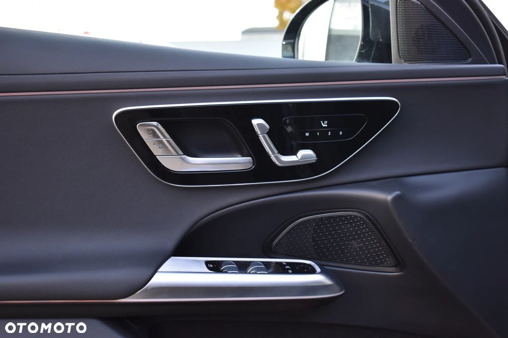 Mercedes-Benz Klasa E - 12