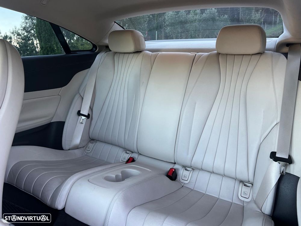 Mercedes-Benz E 220 - 16