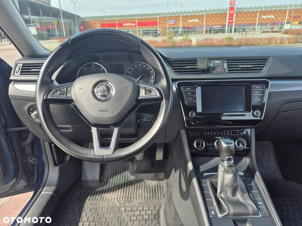 Skoda Superb 2.0 TDI Active - 14