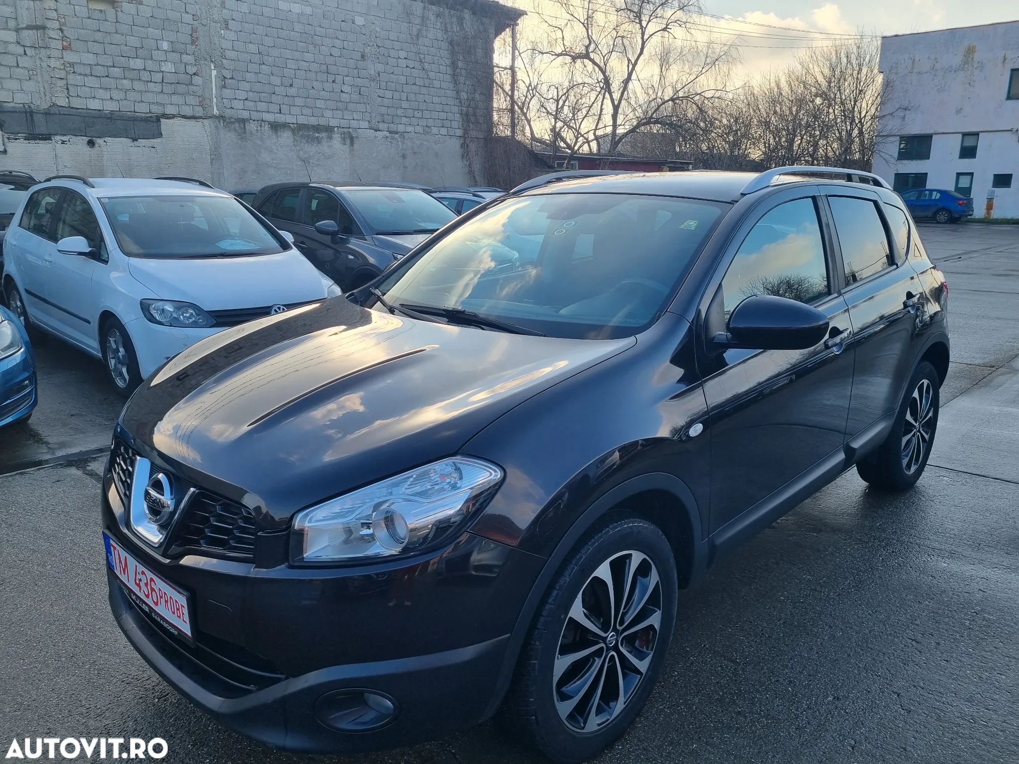 Nissan Qashqai 2.0 DCI 4 x 4 DPF Aut tekna - 1