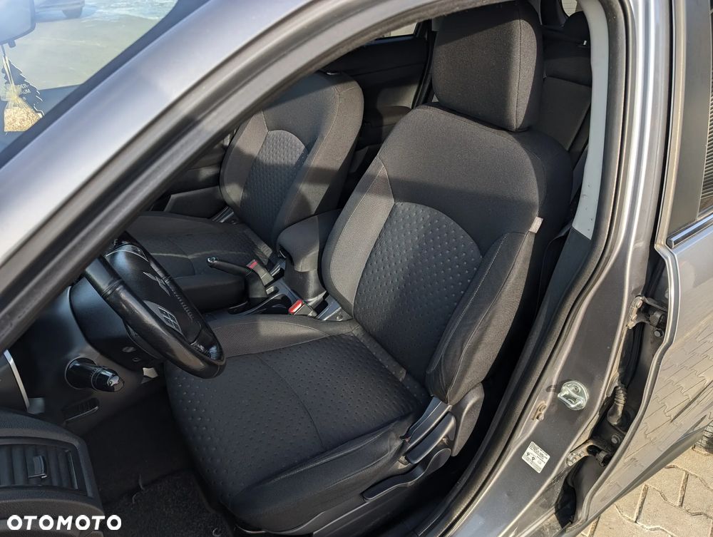 Mitsubishi ASX 1.8 DI-D 2WD Instyle - 33