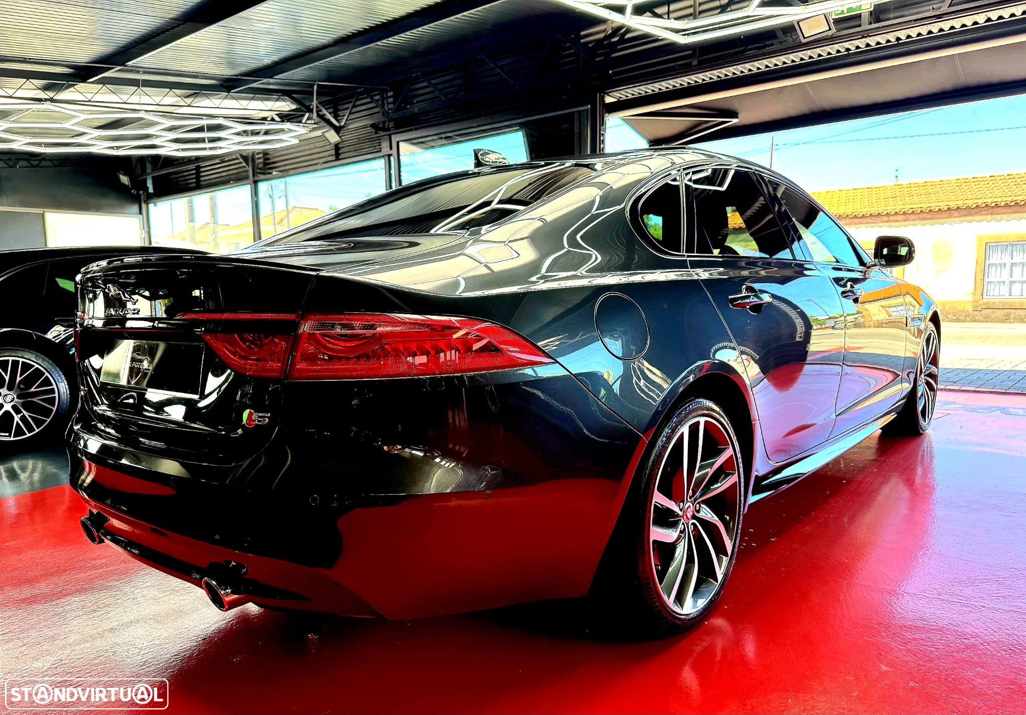 Jaguar XF 3.0 TDV6 300 Sport - 6