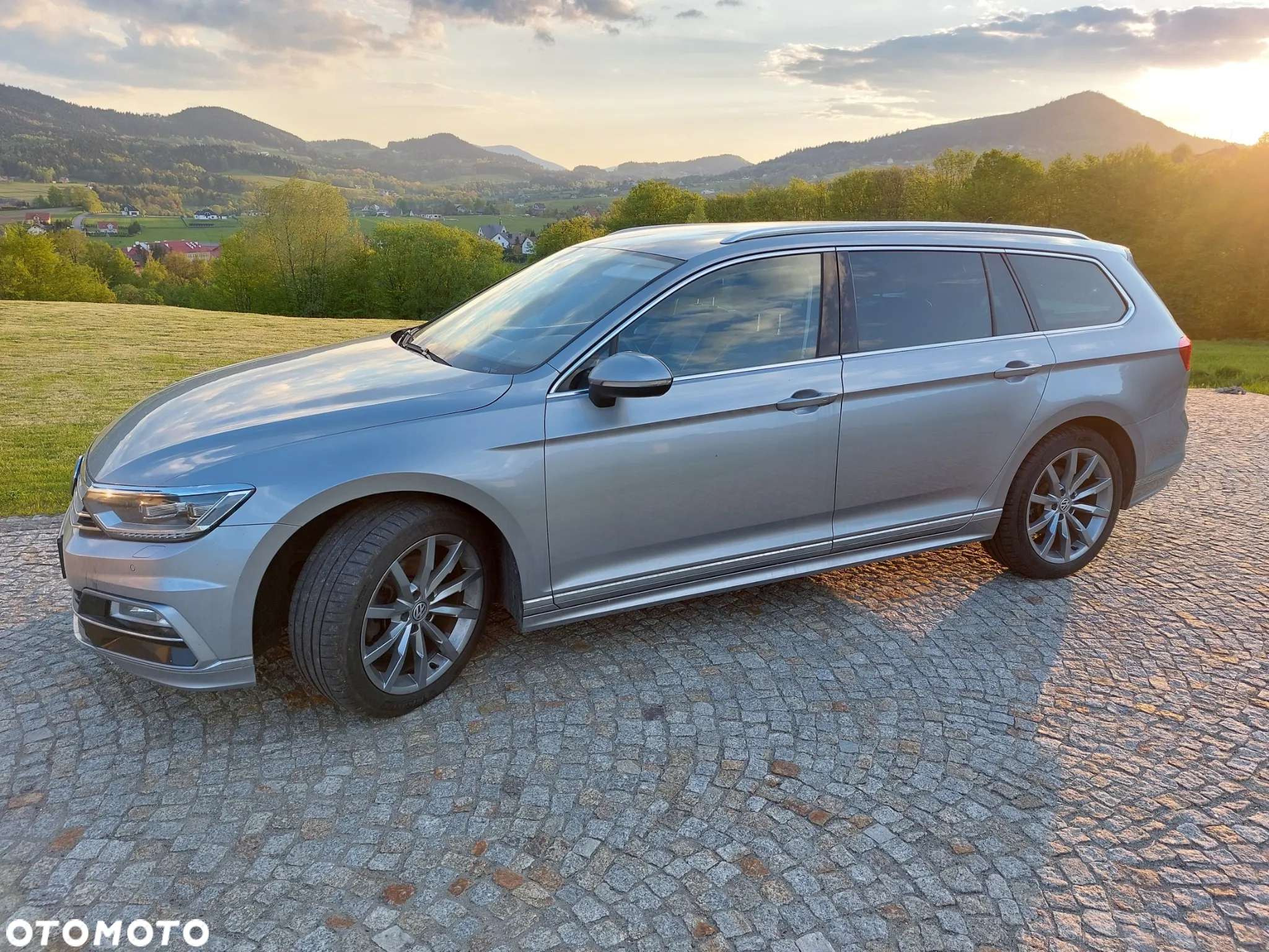 Volkswagen Passat Variant 2.0 TDI SCR 4Motion DSG (BMT) Highline - 3