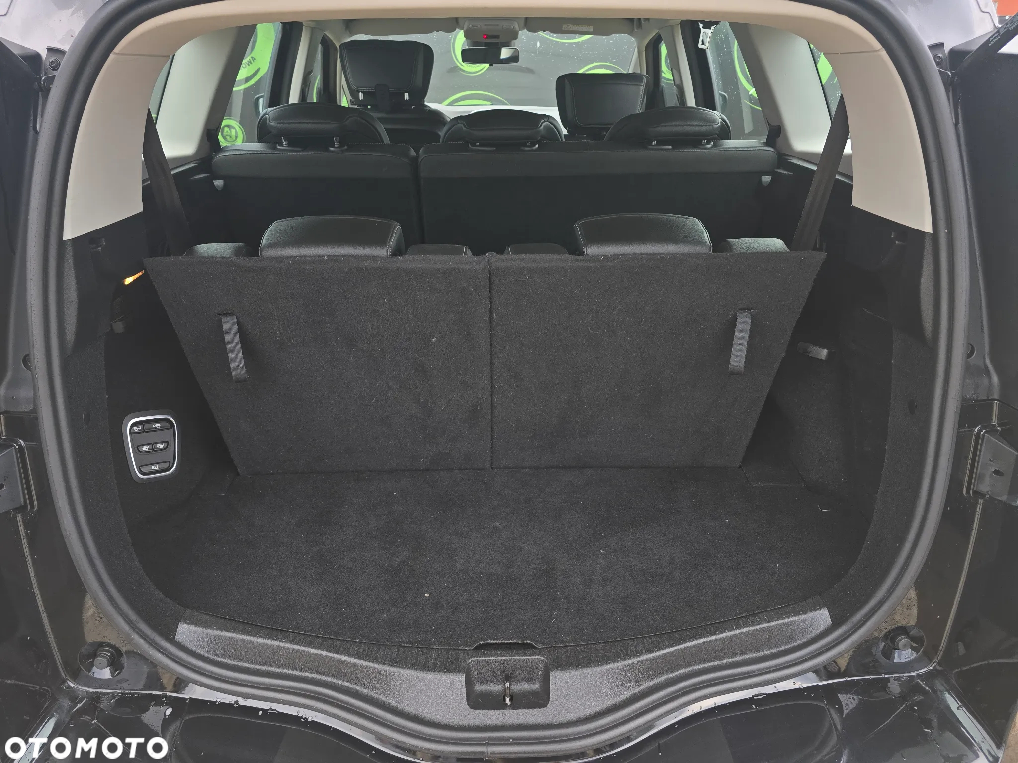 Renault Grand Scenic - 20