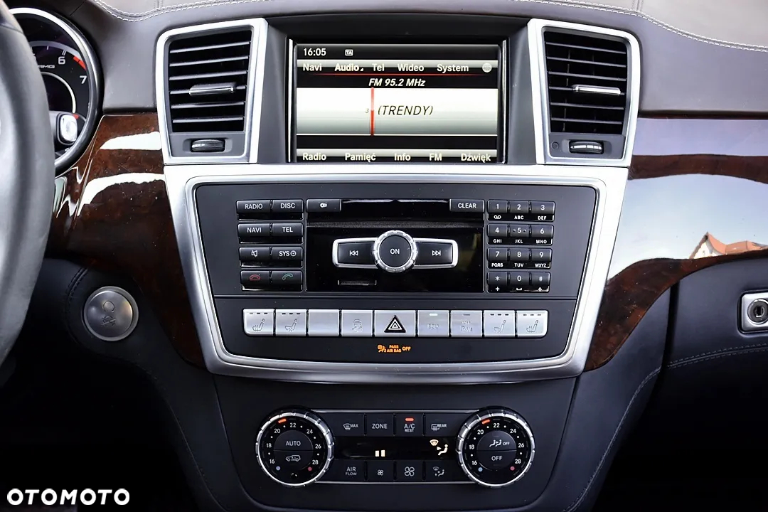 Mercedes-Benz GL 63 AMG 4Matic AMG Speedshift Plus 7G-TRONIC - 14