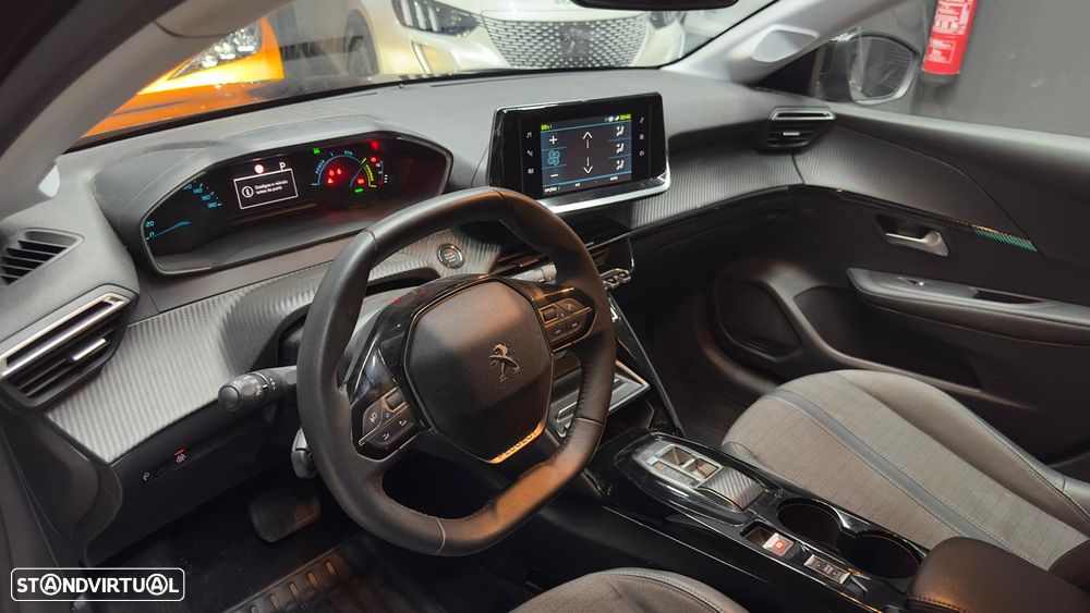 Peugeot e-208 Allure Pack - 10