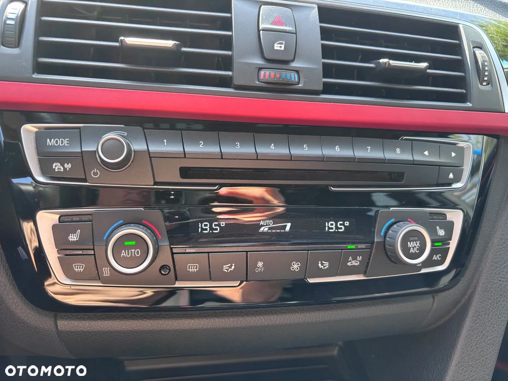 BMW Seria 3 318i Sport Line - 13