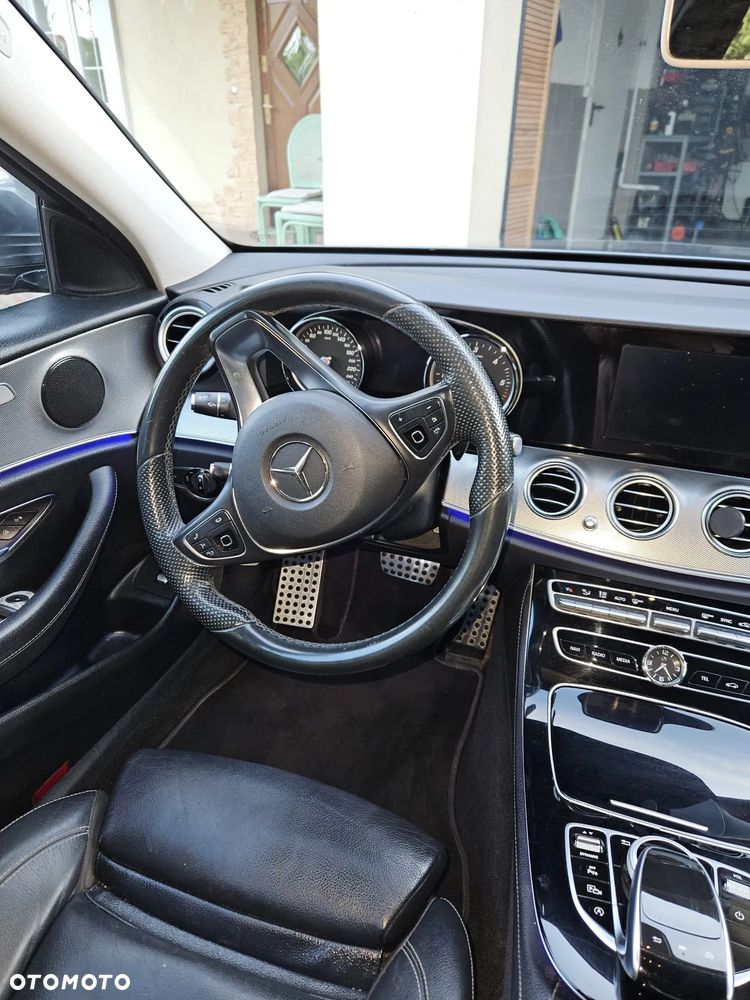 Mercedes-Benz Klasa E 220 d 9G-TRONIC - 10