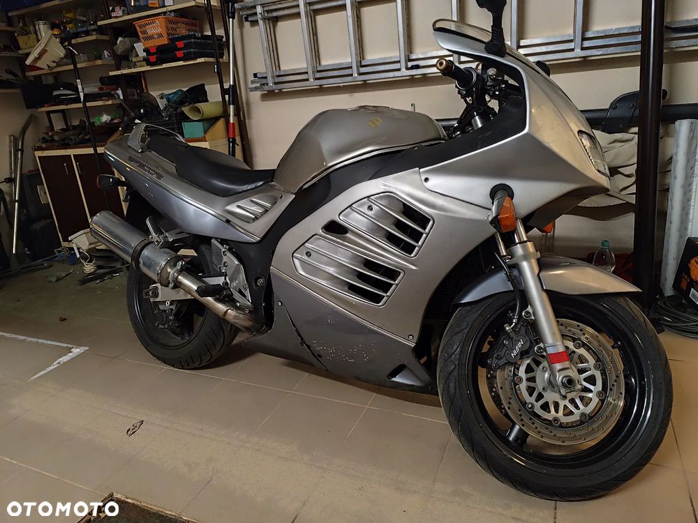 Suzuki RF - 8