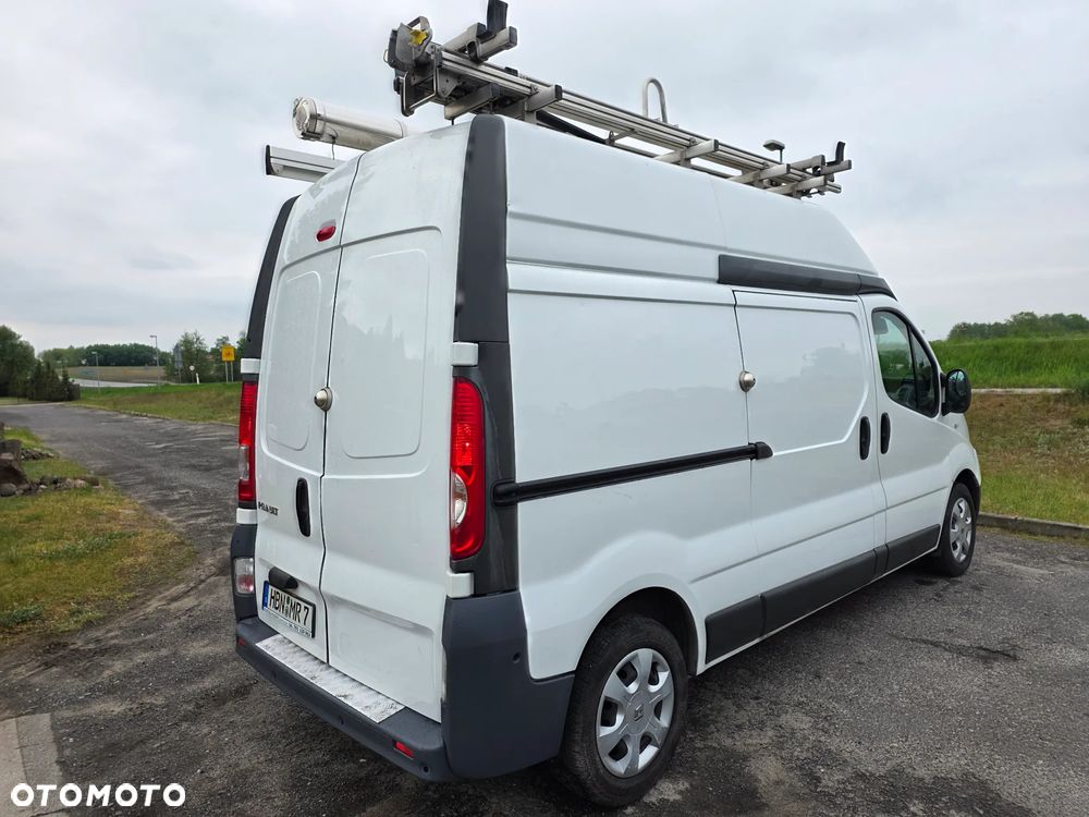 Renault Trafic - 12