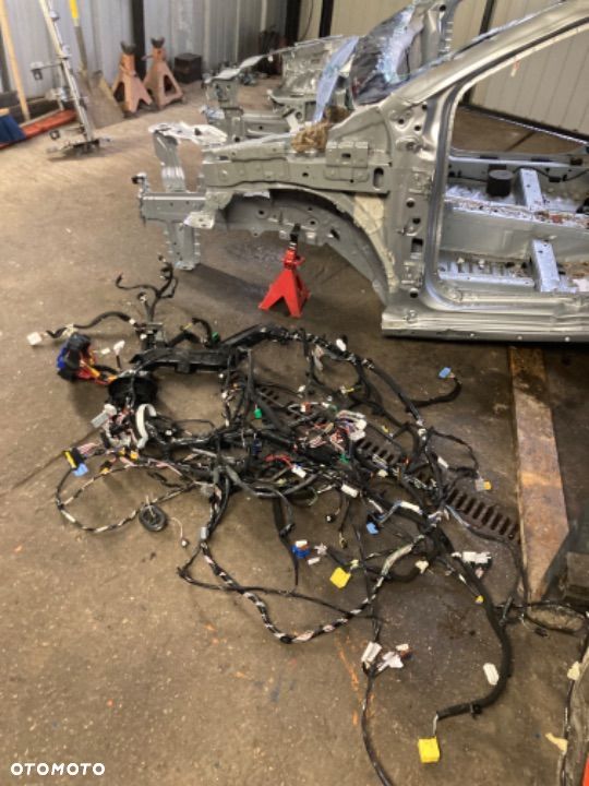 DACIA SANDERO III LOGAN 3 INSTALACJA WIĄZKA KABINY WNĘTRZA DESKI 21r