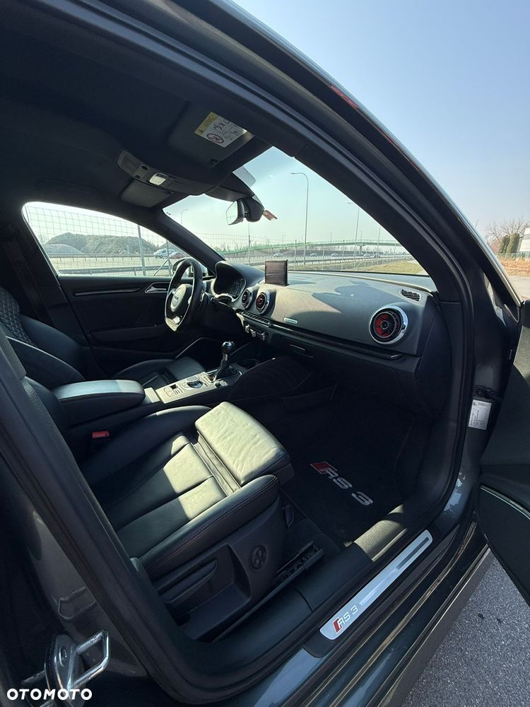 Audi RS3 Sportback Standard - 13