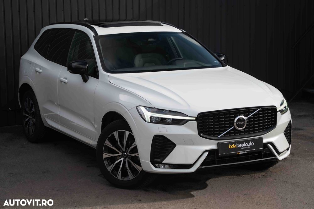 Volvo XC 60 B4 MHEV AT8 AWD R-Design - 3