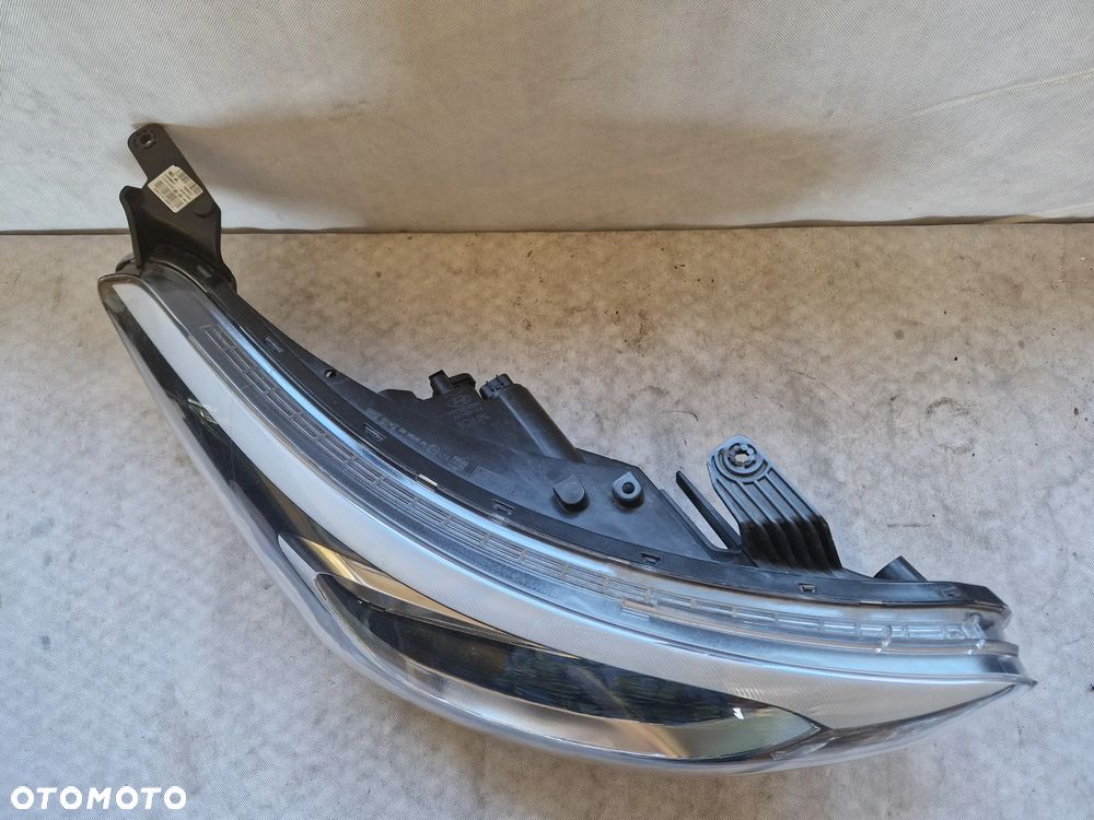 Hyundai I20 II Lampa Prawa 92102-C8000 - 2