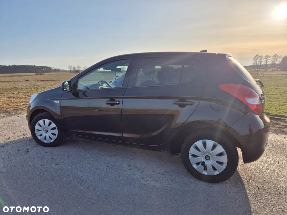 Hyundai i20 1.2 UEFA EURO 2012 Edition - 17