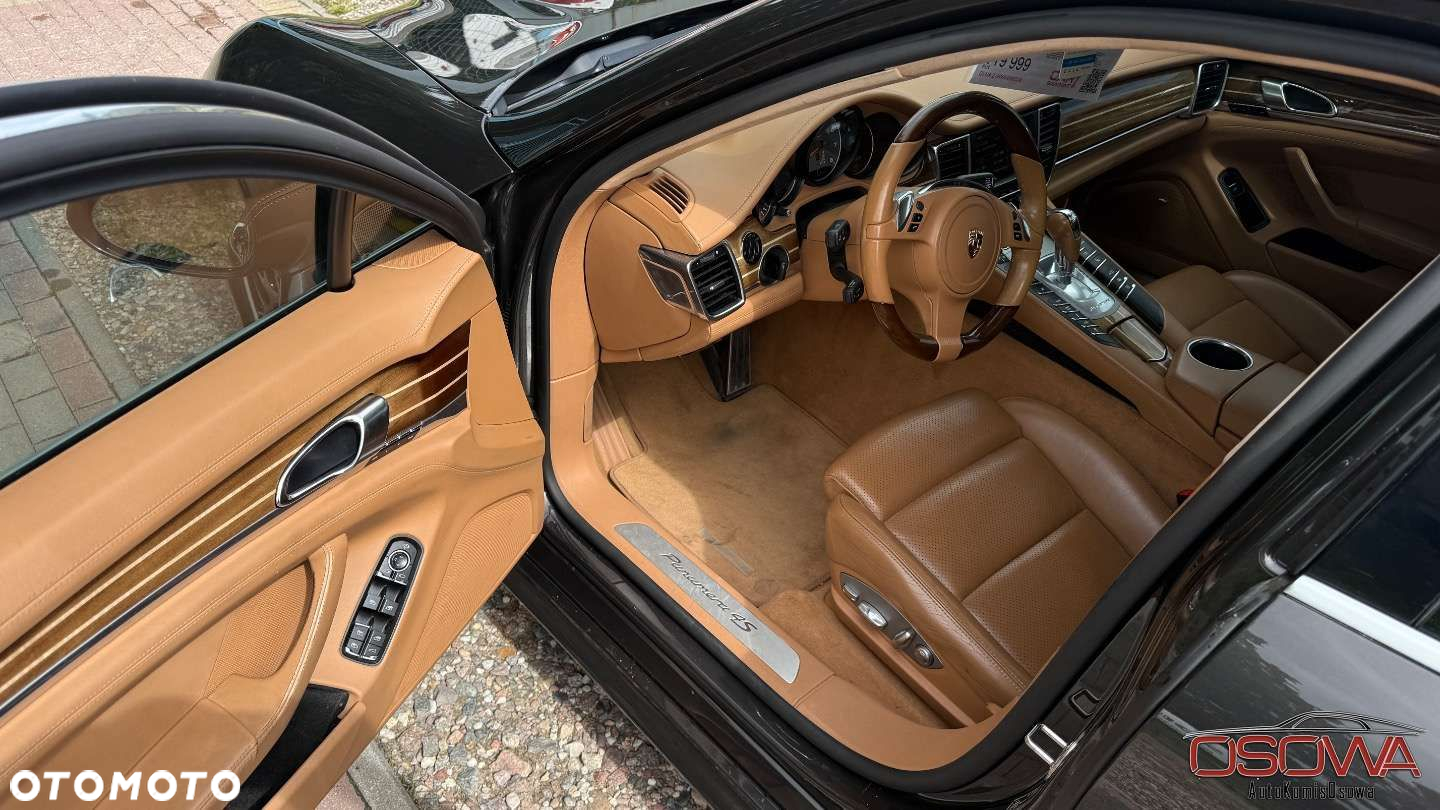 Porsche Panamera - 19