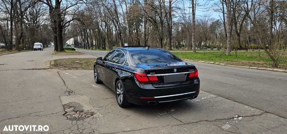 BMW Seria 7 740d xDrive Edition Exclusive - 11