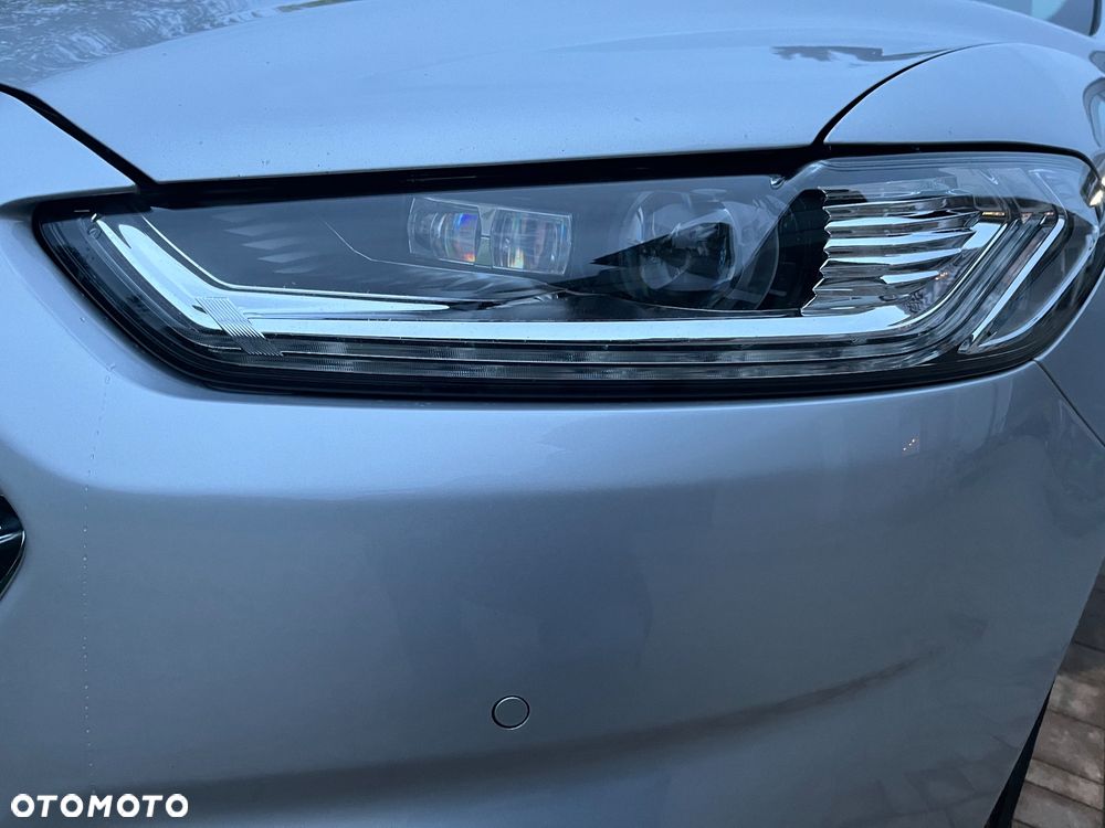 Ford Mondeo - 4