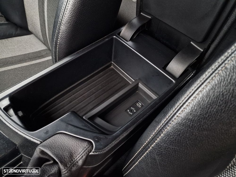 BMW 116 d Line Urban Auto - 13