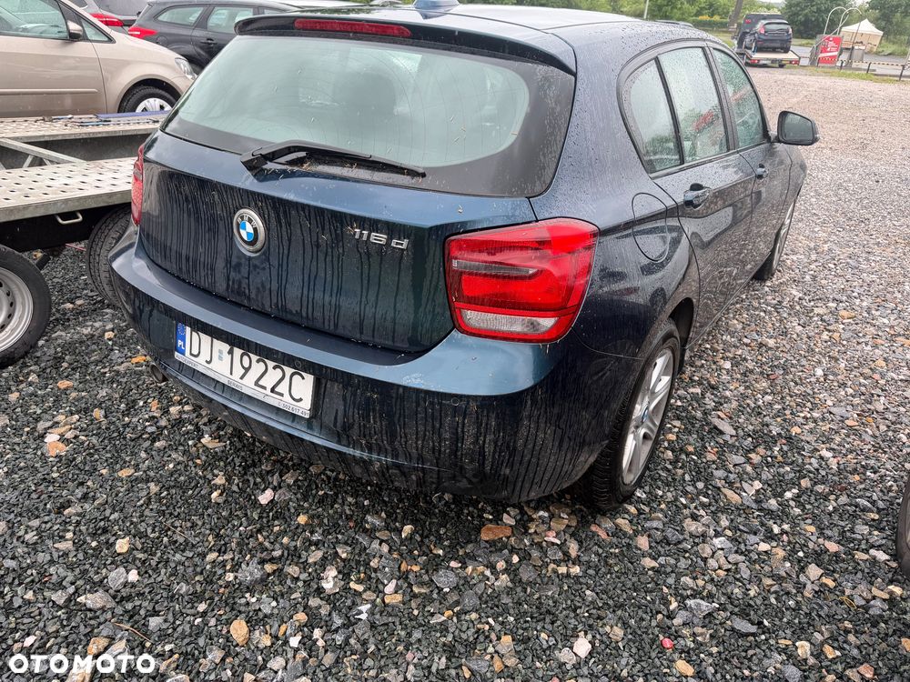 BMW Seria 1 116d - 6