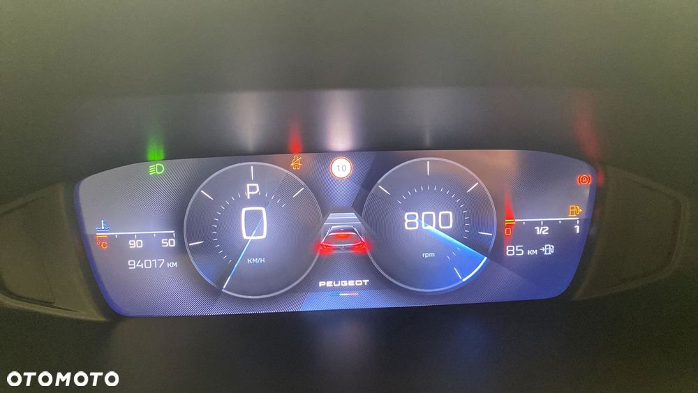 Peugeot 308 1.5 BlueHDi Allure S&S EAT8 - 17