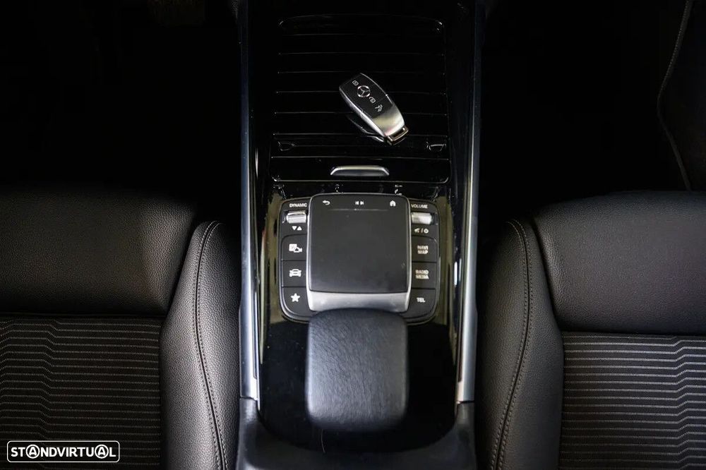 Mercedes-Benz GLB 200 d - 52