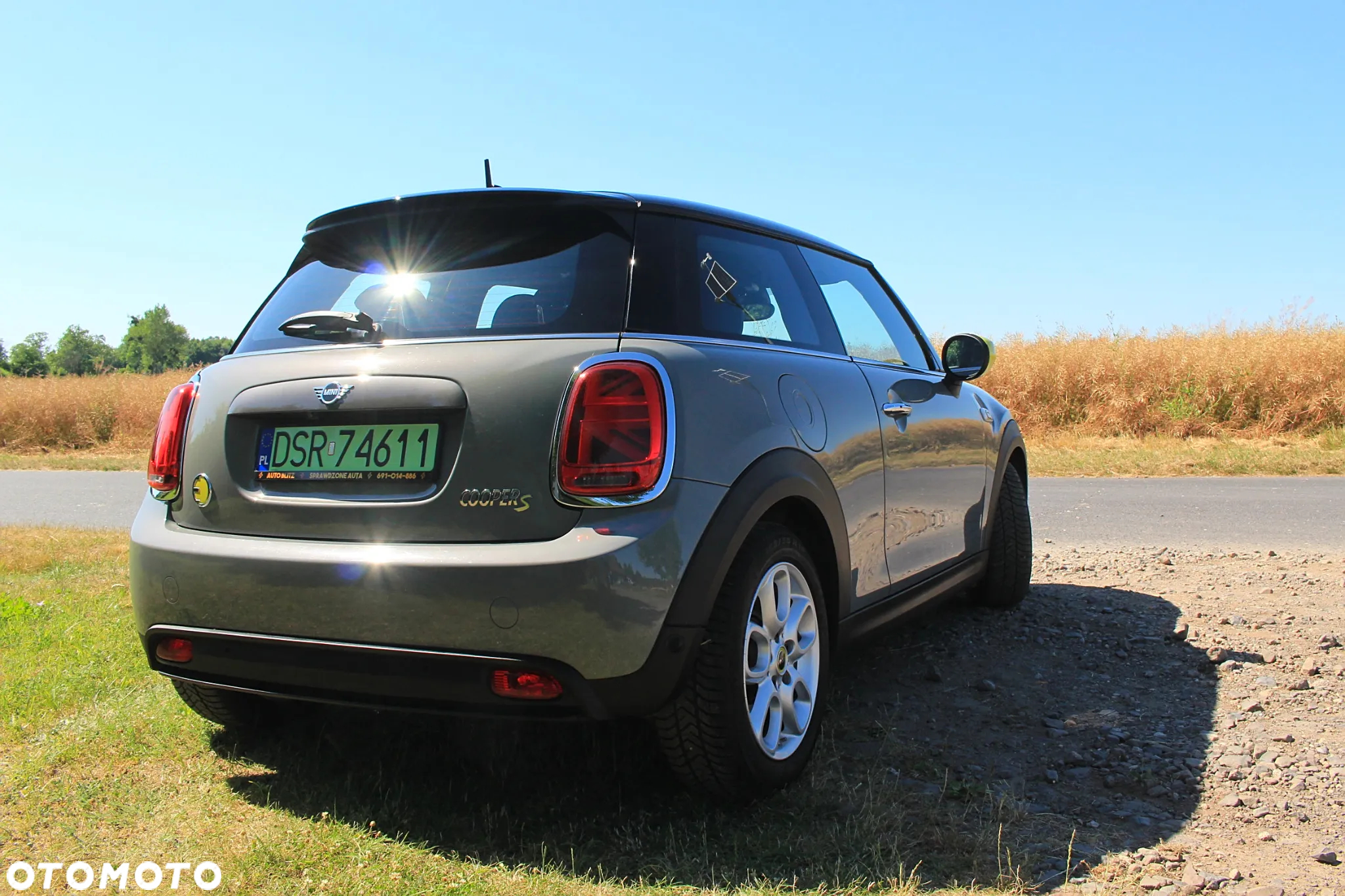 MINI Cooper SE Classic Trim - 5