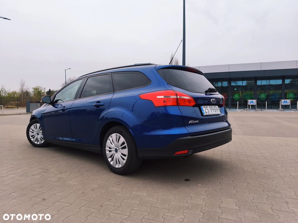 Ford Focus 1.0 EcoBoost Titanium - 3