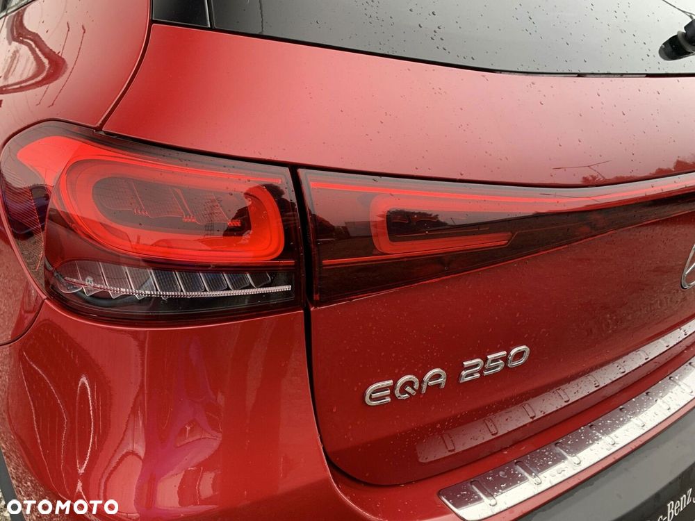 Mercedes-Benz EQA 250 66.5kWh AMG Line - 18