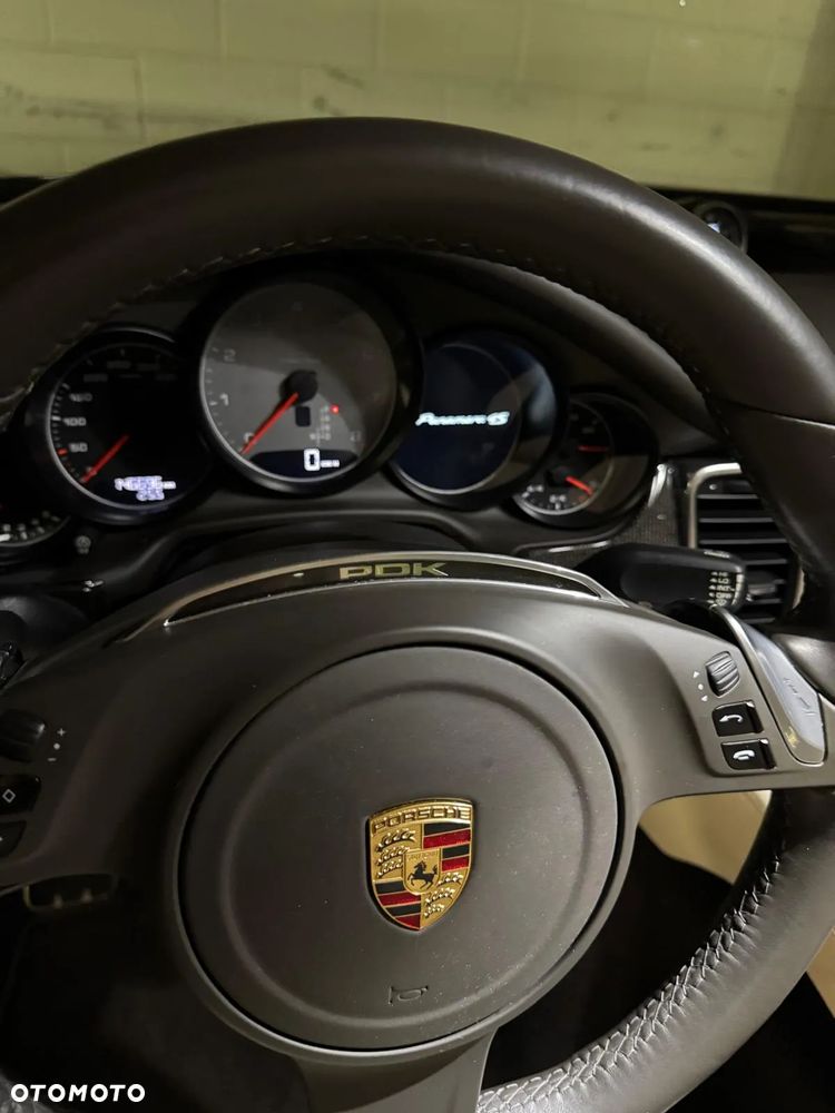 Porsche Panamera 4S - 5
