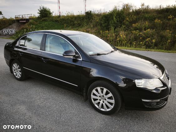 Volkswagen Passat - 2