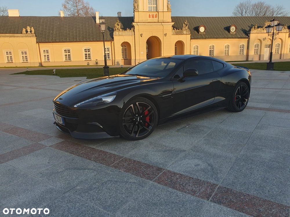 Aston Martin Vanquish - 10