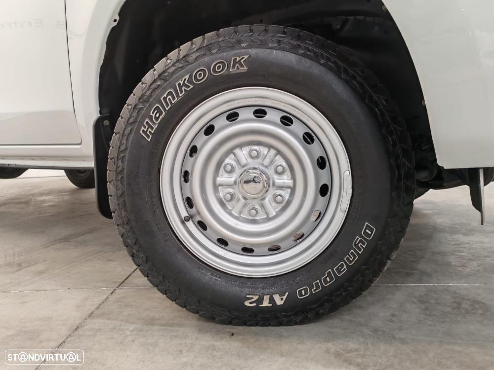 Mitsubishi L200 2.4 DI-D Club Invite Strakar Look CC 4WD - 21
