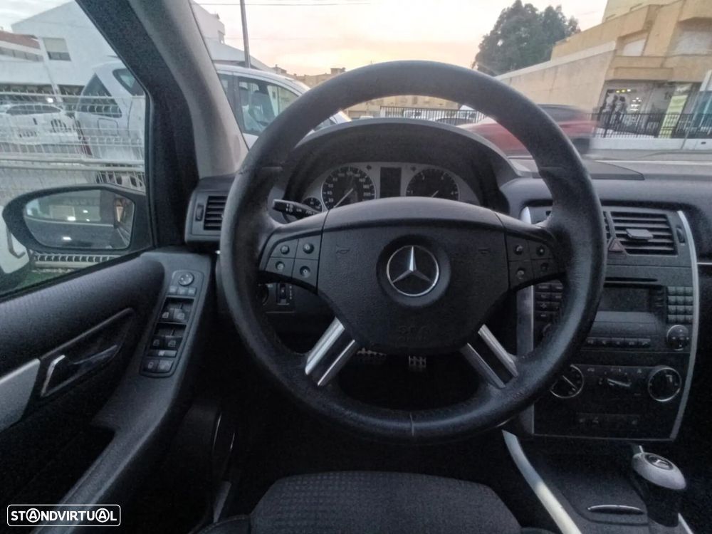 Mercedes-Benz B 180 CDI Autotronic - 13