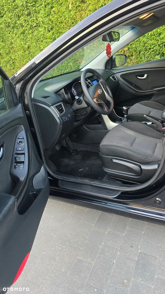 Hyundai i30 1.6 CRDi BlueDrive Premium - 9
