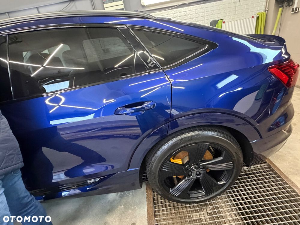 Audi Q8 Sportback e-tron 55 quattro S line - 23