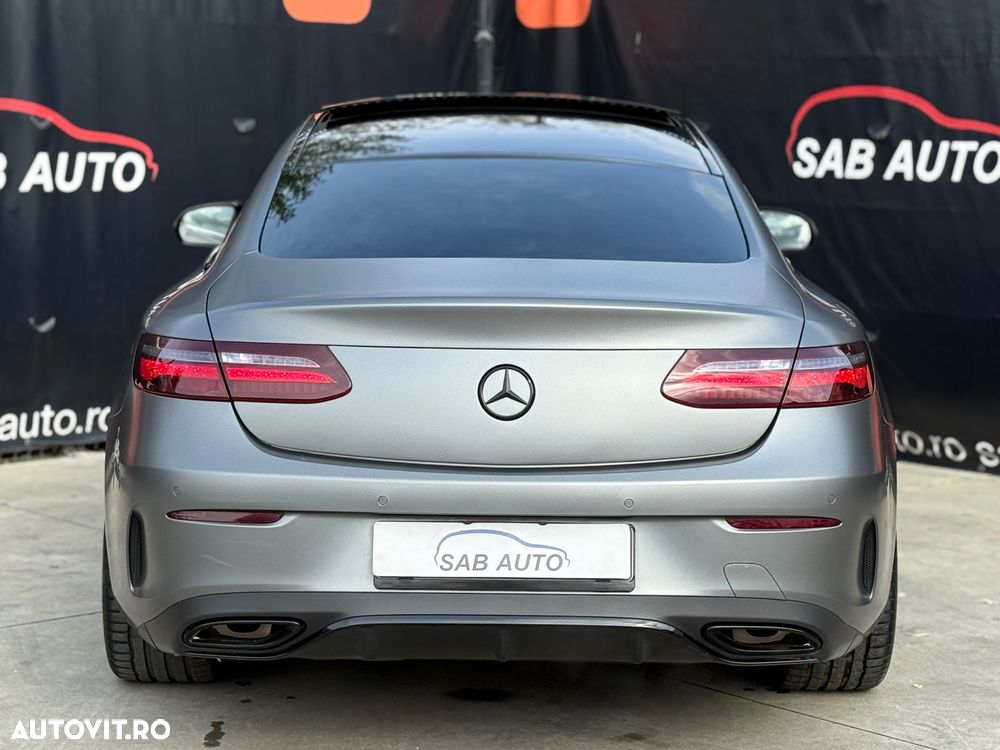 Mercedes-Benz E 450 Coupe 4MATIC Aut. - 26