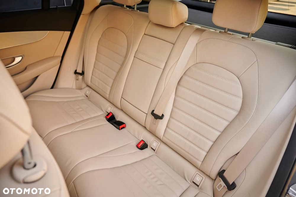 Mercedes-Benz GLC 300 e 4-Matic Business Edition - 20