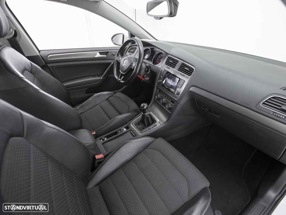 VW Golf - 13