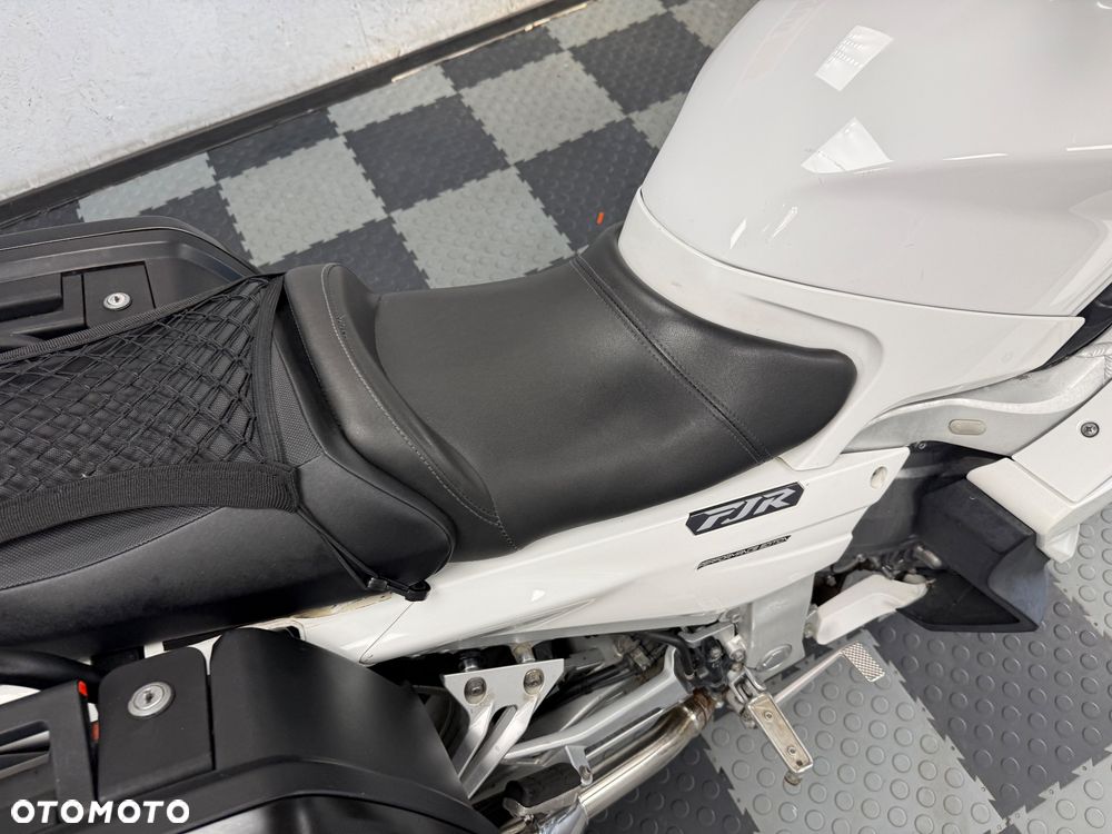 Yamaha FJR - 10